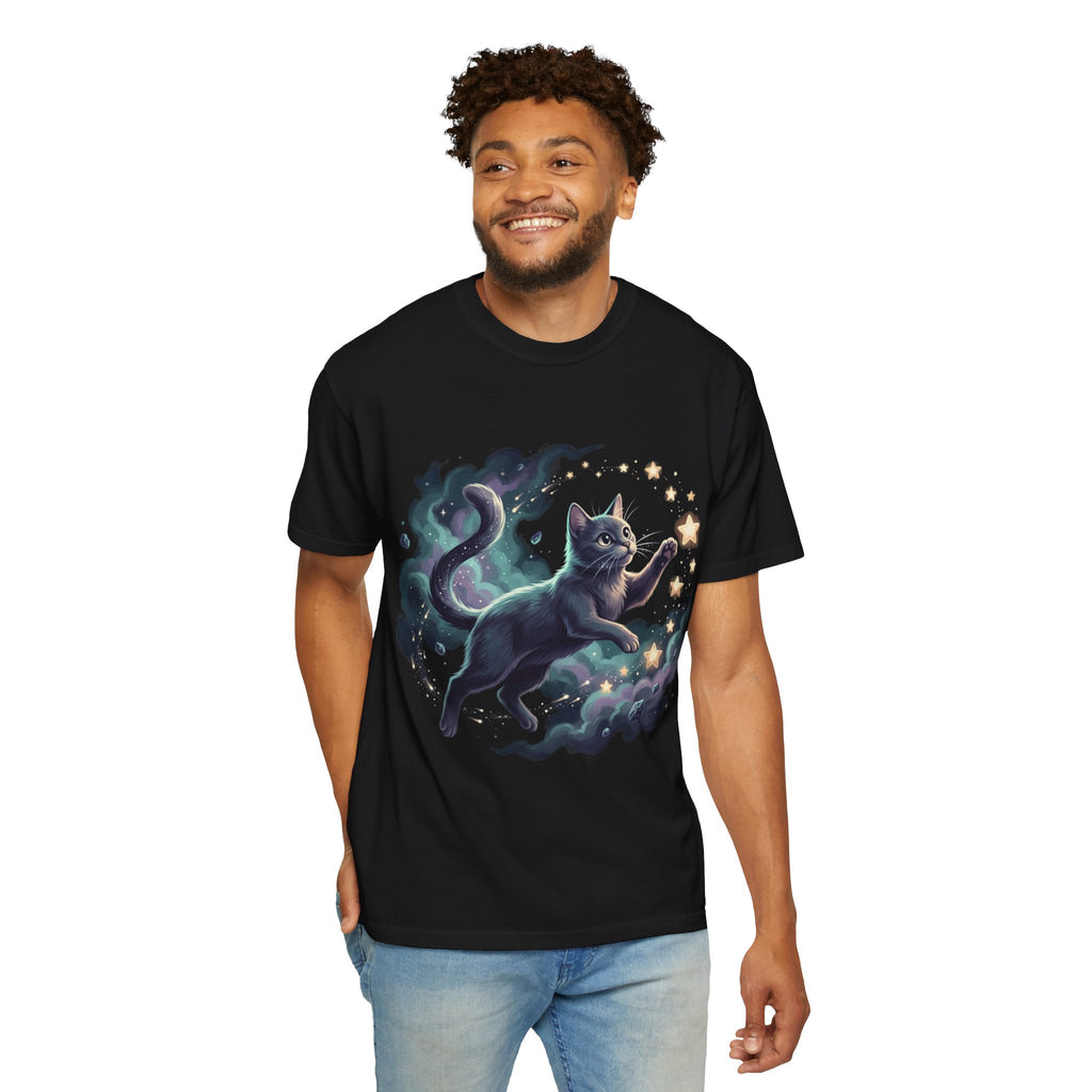 Unisex Garment-Dyed T-shirt/ Cat chasing stars